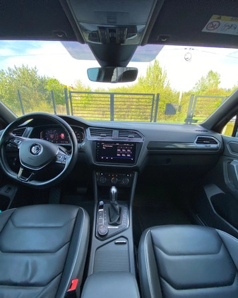 Volkswagen Tiguan cena 129900 przebieg: 77679, rok produkcji 2019 z Warszawa małe 631